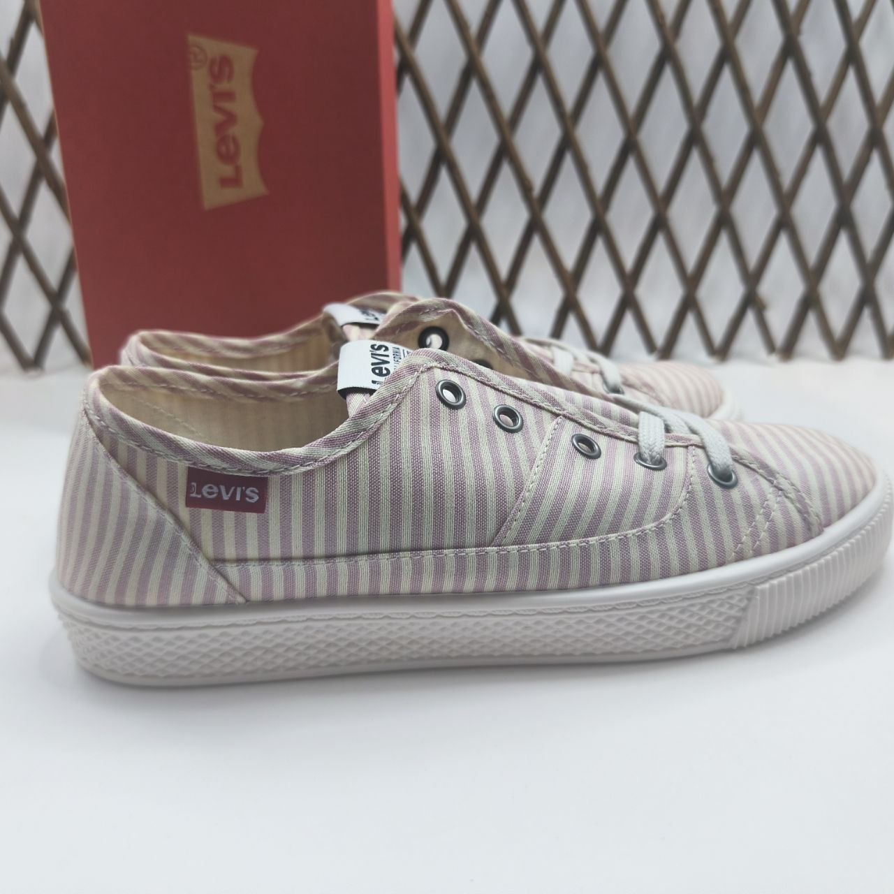 Zapatillas Deportivas Lona Rayas Rosa y Beige Levi,s