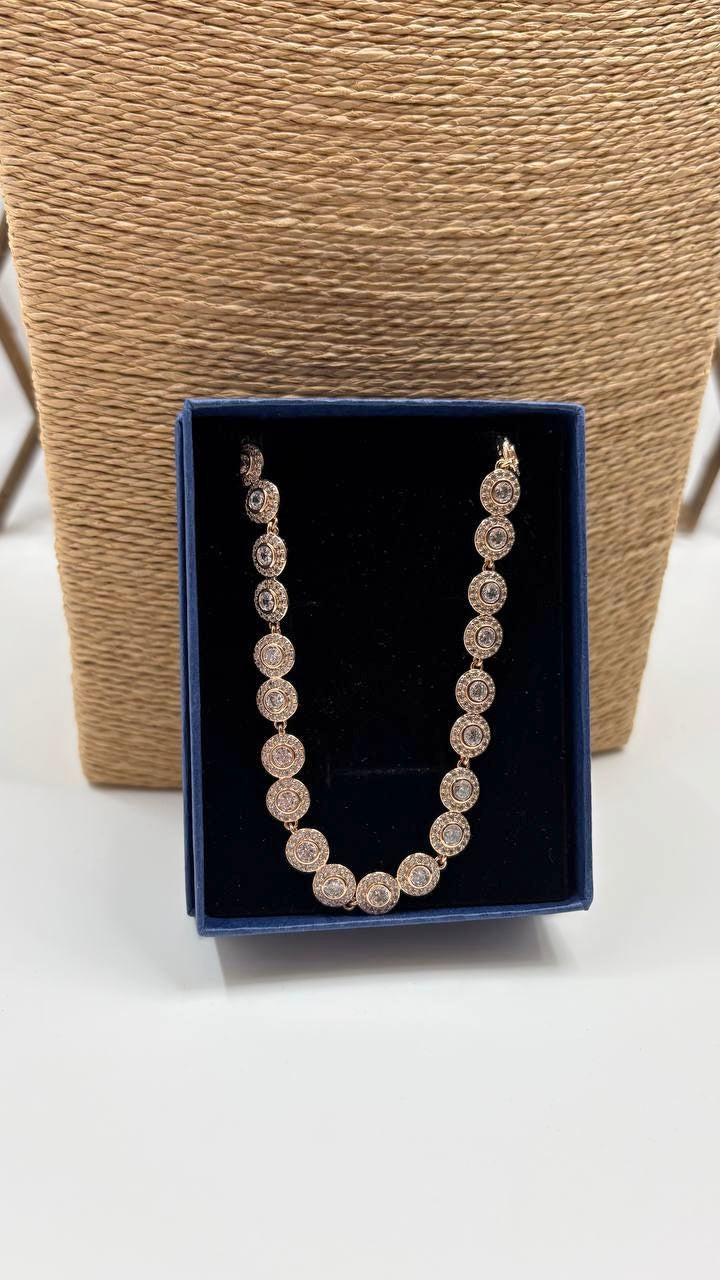 Cadena con Colgante de Acero Dorado