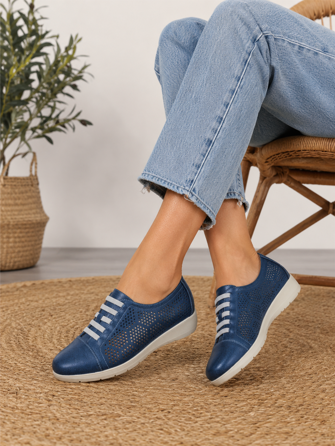 Mocasines Mujer Verano Transpirables Perforados Súper Cómodos Suela de Goma Antideslizante Zapatos Casual Primavera Color Azul