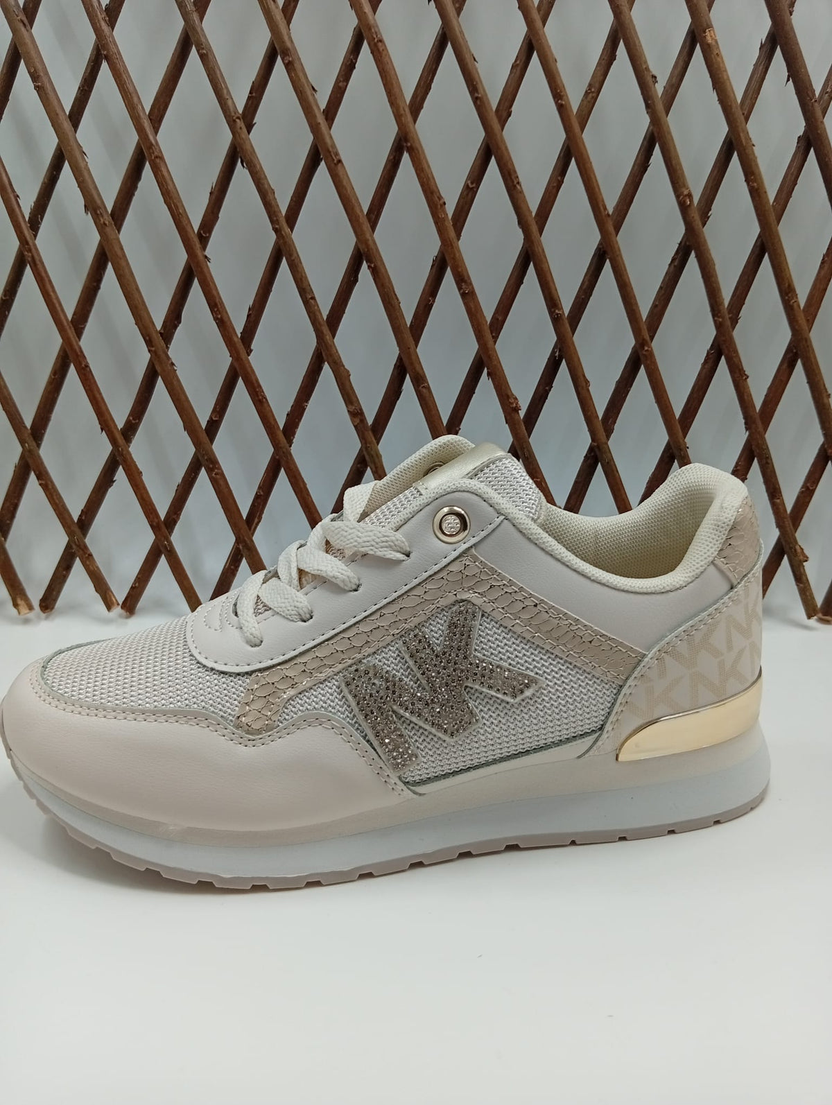 Zapatillas Deportivas Mujer Beige con Letras en Pedreria .Suela Antideslizante, Estilo Urbano Chic - Beige