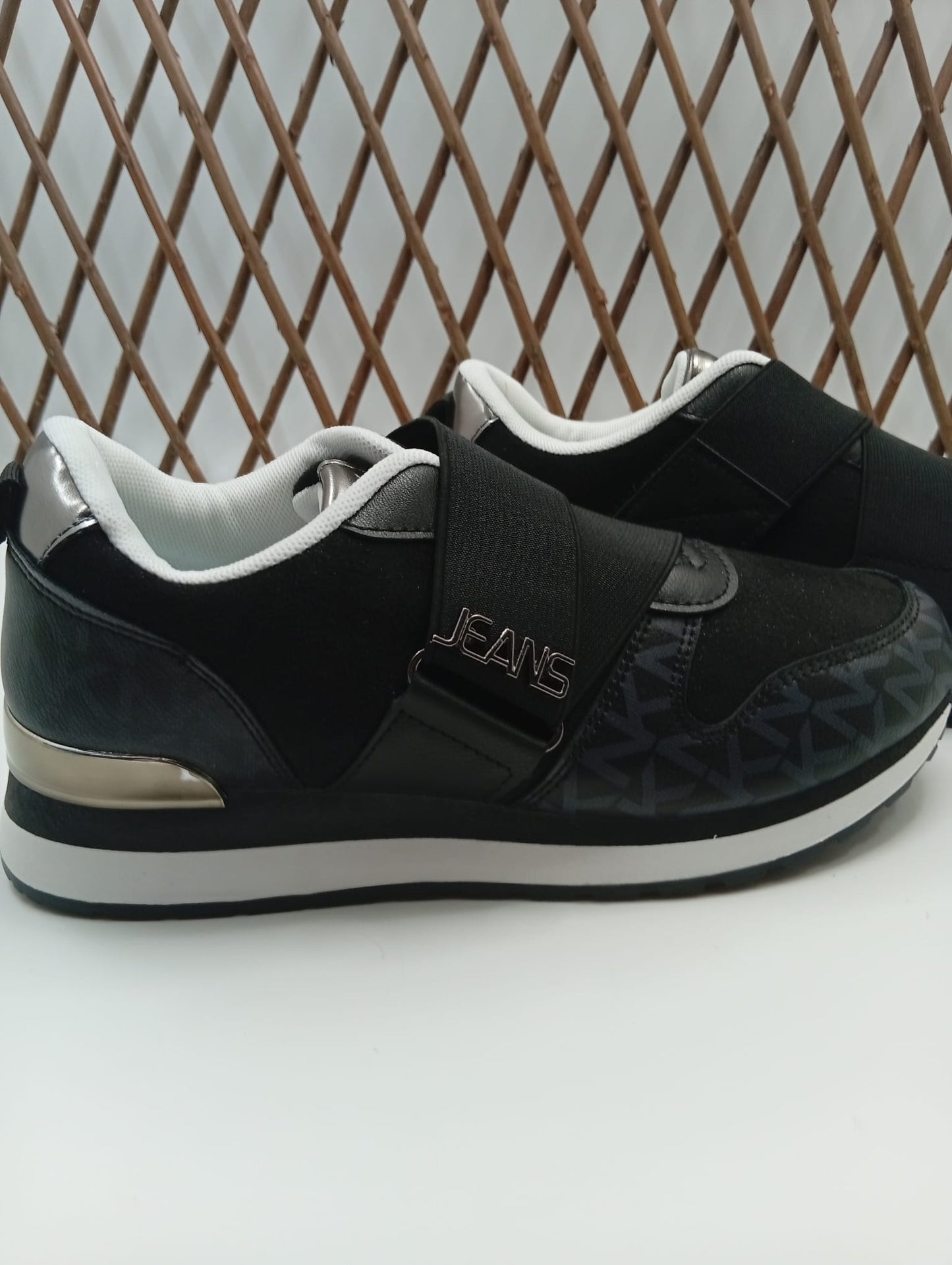 Zapatillas Deportivas Mujer Negras con Cierre de Velcro, Suela Bicolor Antideslizante, Estilo Urbano Negro