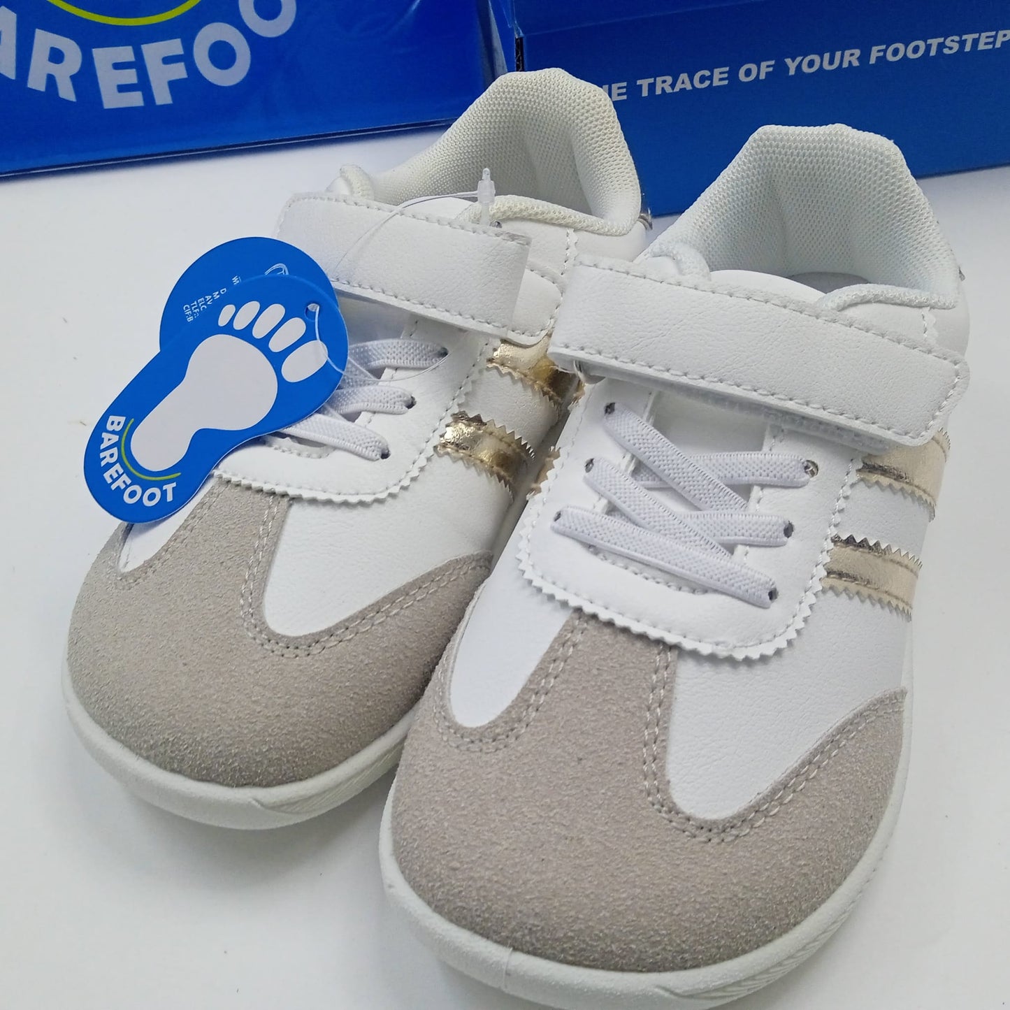Tenis Niñas Respetuoso Velcro Blanco y Dorado