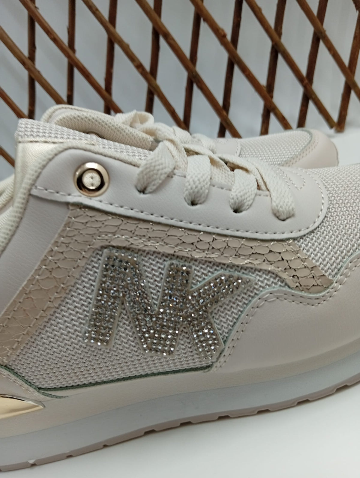 Zapatillas Deportivas Mujer Beige con Letras en Pedreria .Suela Antideslizante, Estilo Urbano Chic - Beige