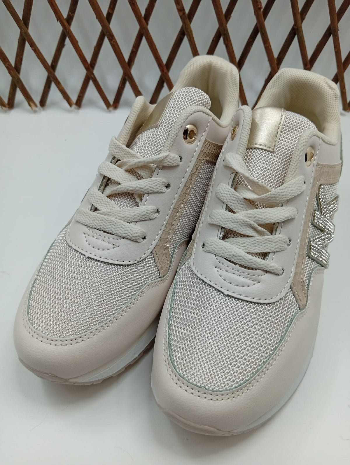 Zapatillas Deportivas Mujer Beige con Letras en Pedreria .Suela Antideslizante, Estilo Urbano Chic - Beige