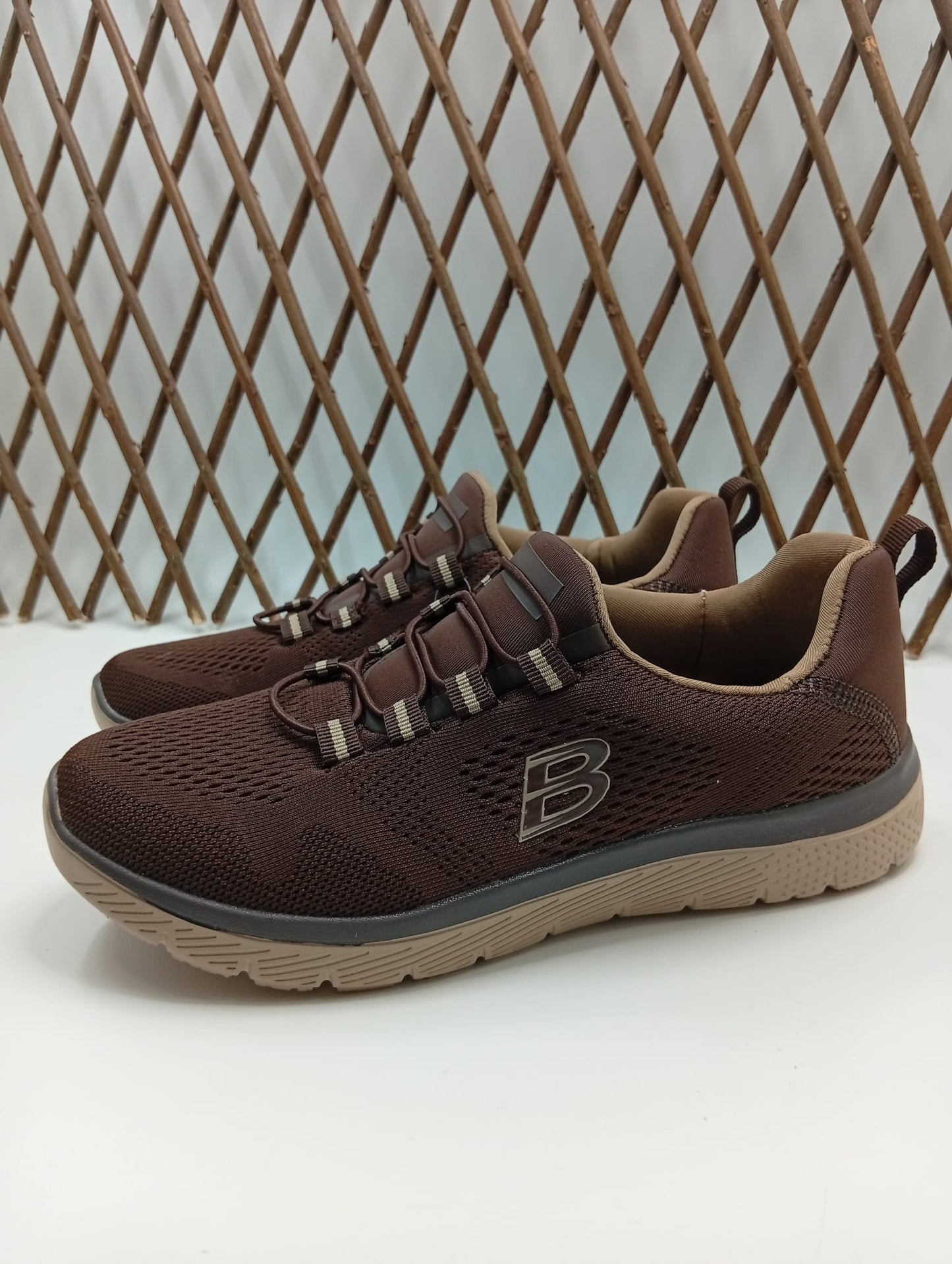 Zapatillas Deportivas Mujer Sin Cordones – Tejido Transpirable, Plantilla Memory Foam, Cierre Elástico, Suela Antideslizante - Basic Marron